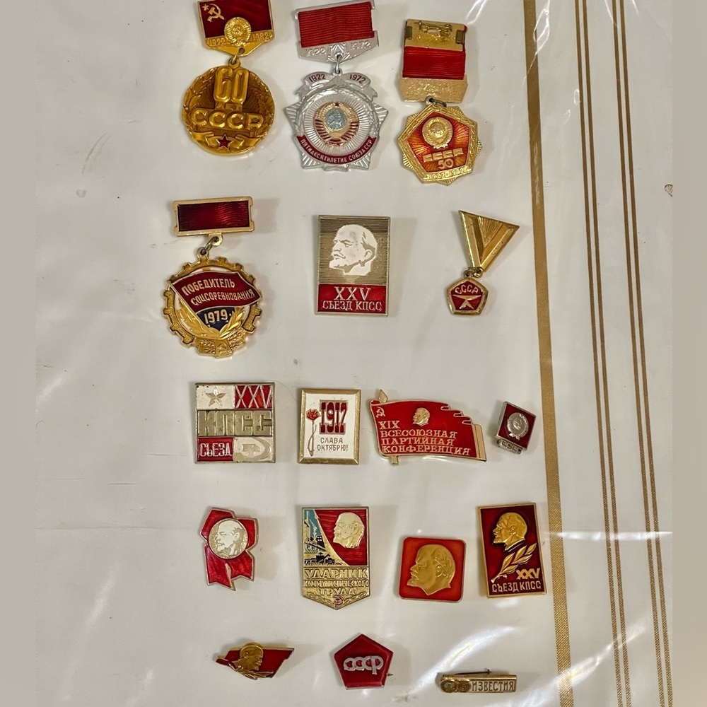 Soviet Union Era communist VTG Badges Pins Lot Of 17 USSR Lenin’s Propaganda
